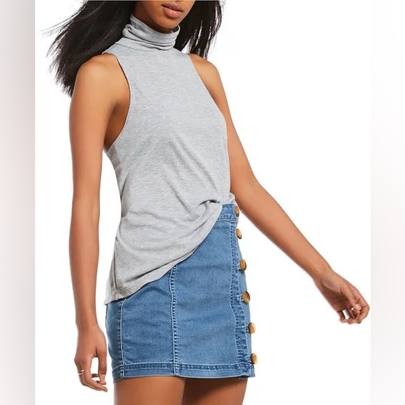 Free people turtleneck tank - NWOT - XS - Picture 2 of 6